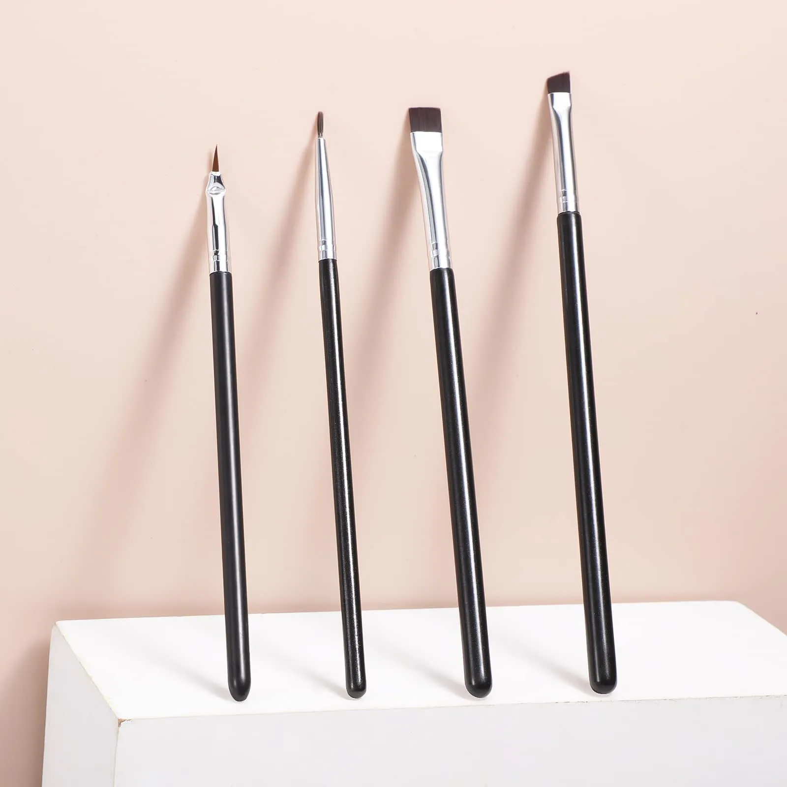 4 Pieces Eyeliner Brush Kit Fine Flat Eyebrow Brush Thin Bristle Angled Eyeliner Brush Tight Liner Brush Bent Eyeliner Makeup Brush for Applying Gel Cream Liquid Eye Liner