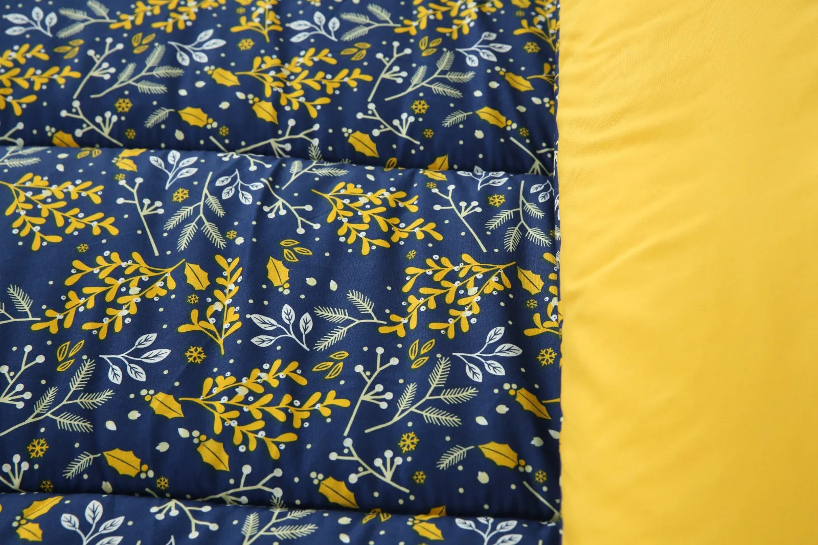 8 PCs Winter Comforter Set-Daffodil