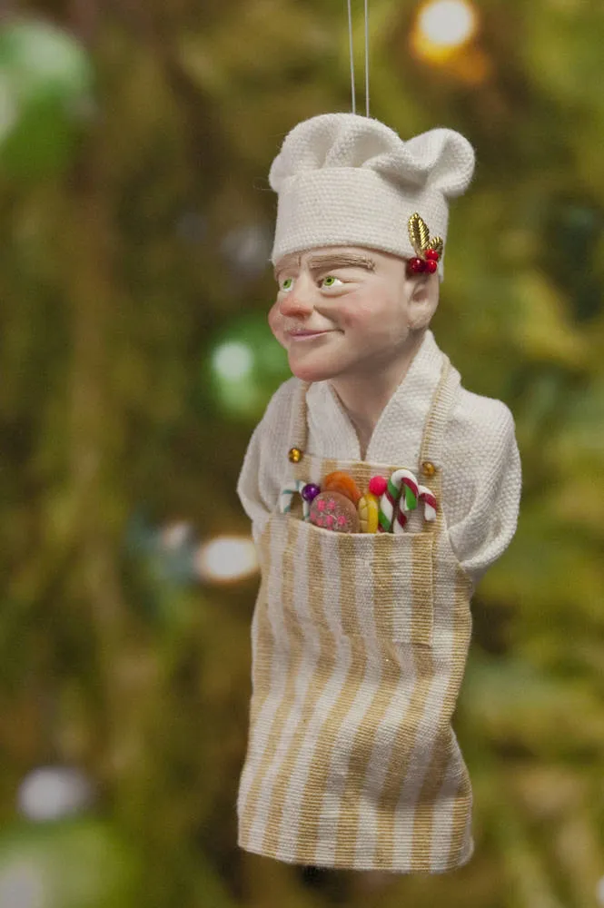 Chef Decoration Christmas - North Pole Elf - delightful gift for the chef - Cooking Apron with a Pocket full of Candy Canes