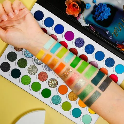 De'lanci La Catrina 54 Colors EyeShadow Palette