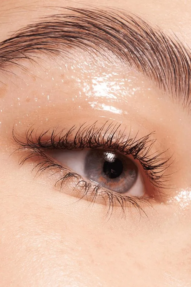 Essence Dewy Eye Gloss Liquid Shadow 01