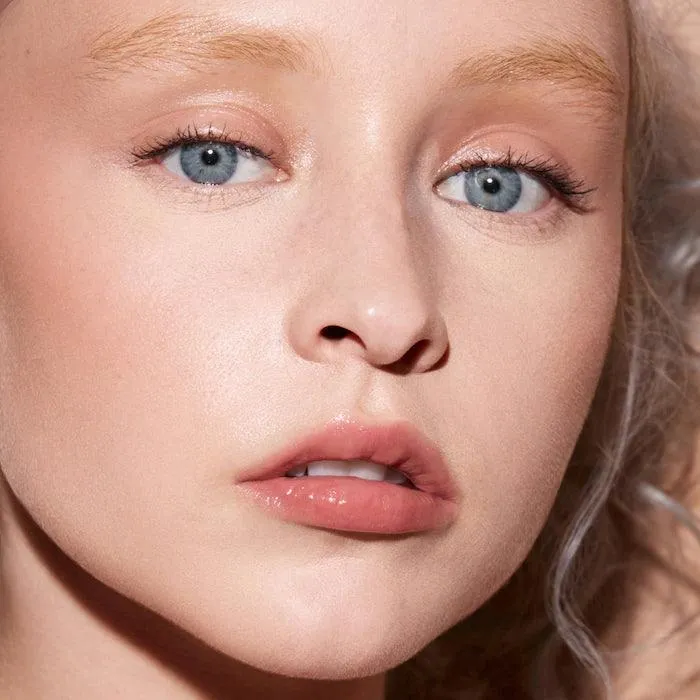 Fenty Beauty - GLOSS BOMB CREAM COLOR DRIP LIP CREAM