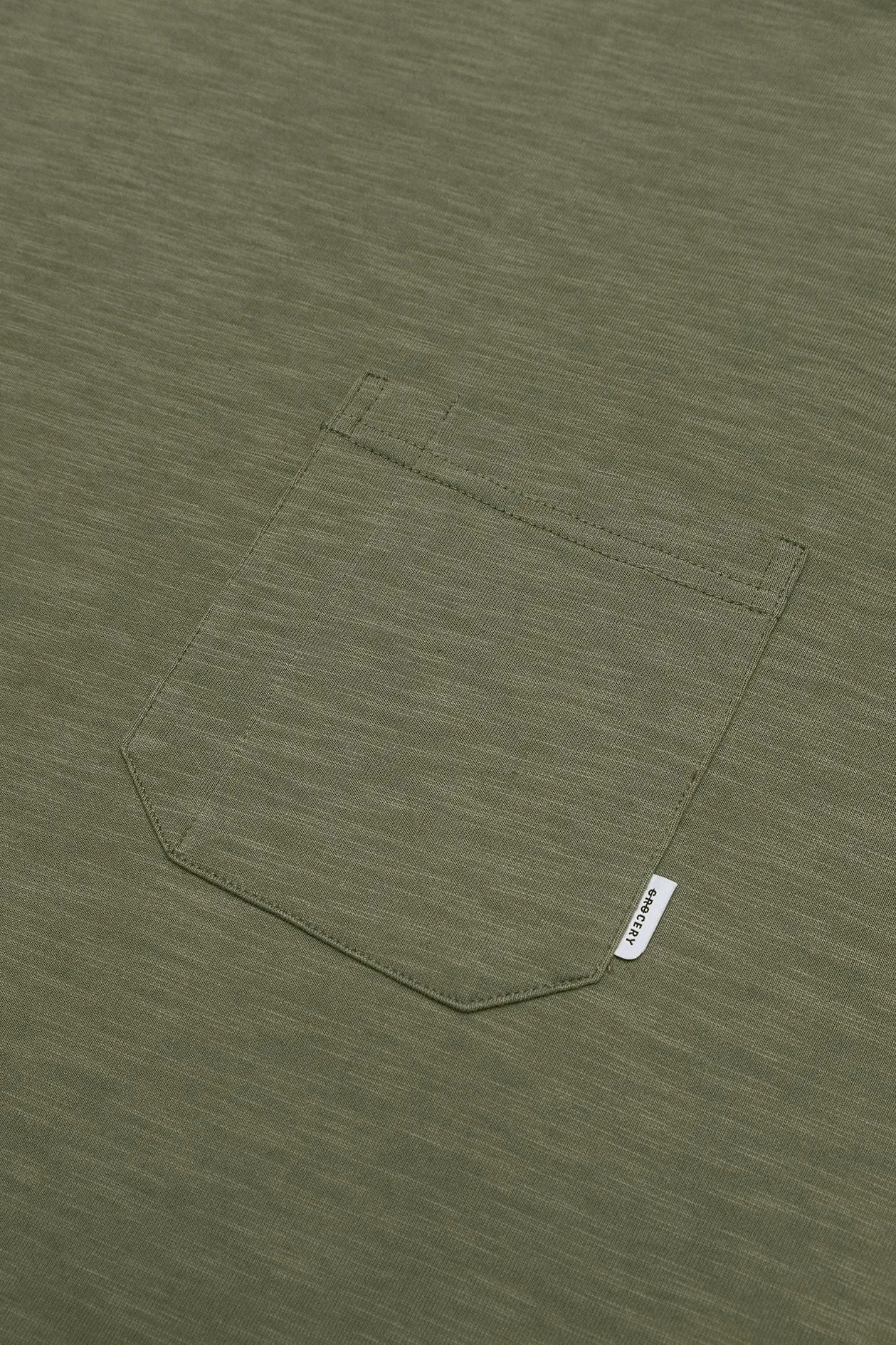 GROCERY SS23 TEE-039 VERY BASIC POCKET TEE/ OLIVE