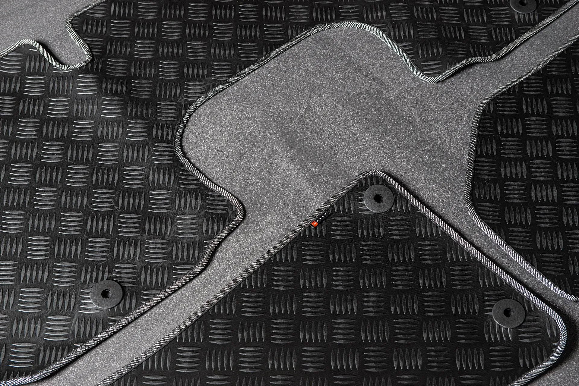 Jeep Wrangler JL (2018 - Present) Chequered Rubber Mats - 4 Door