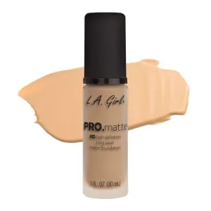 LA Girl Pro Matte Foundation - 672 Bisque