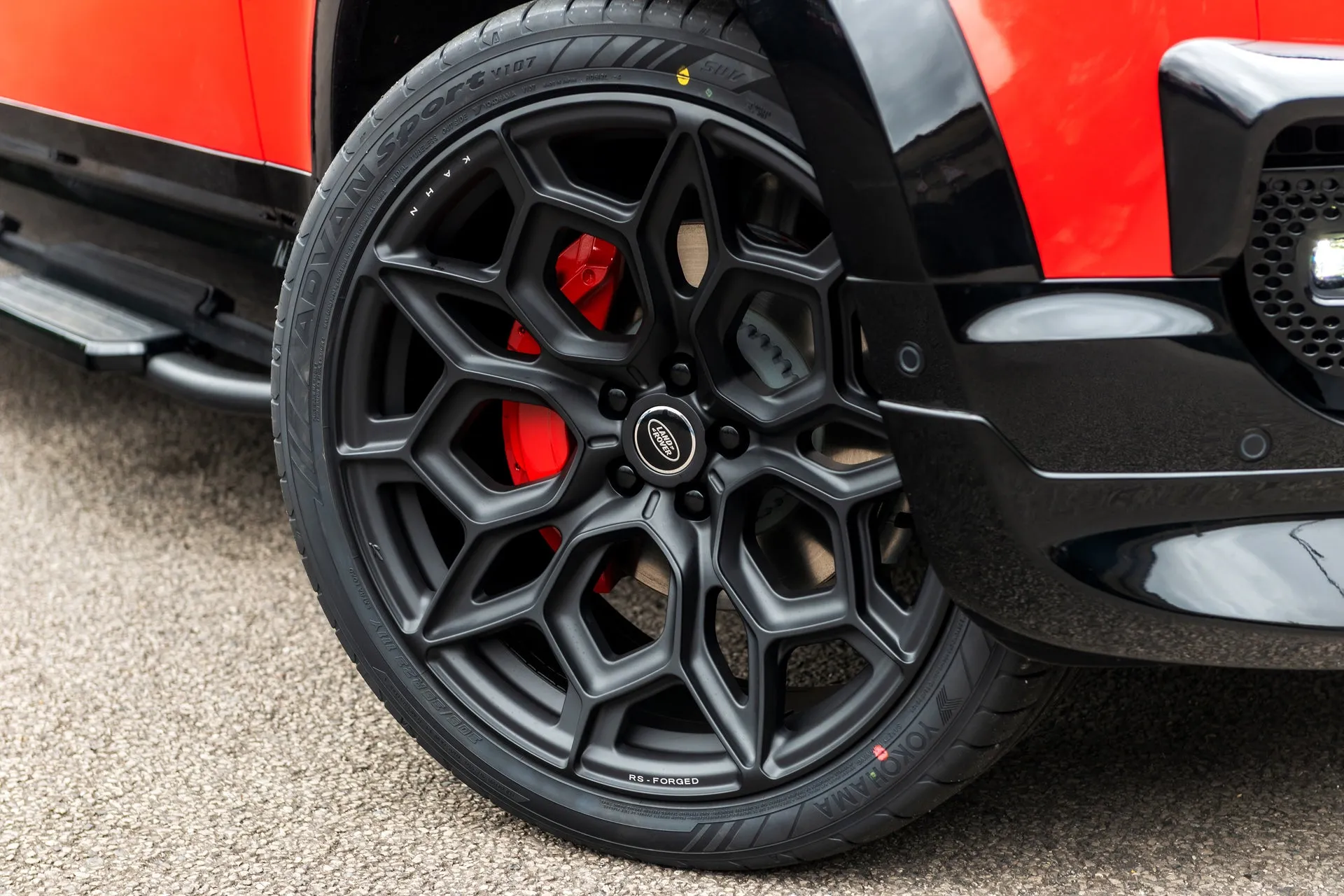 Land Rover Defender 110 - Rosso Corsa Red