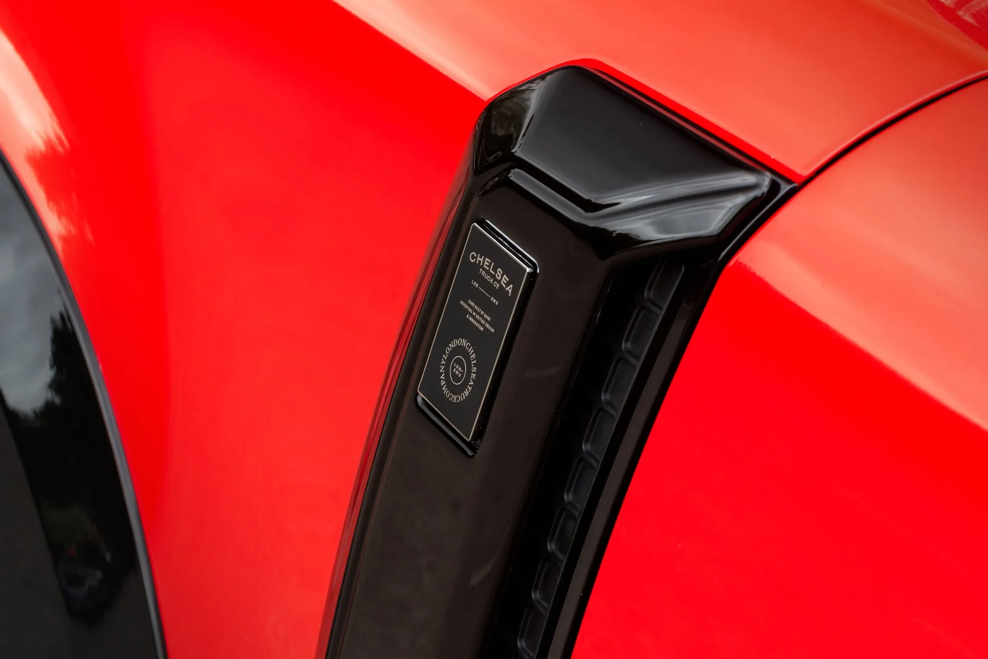 Land Rover Defender 110 - Rosso Corsa Red