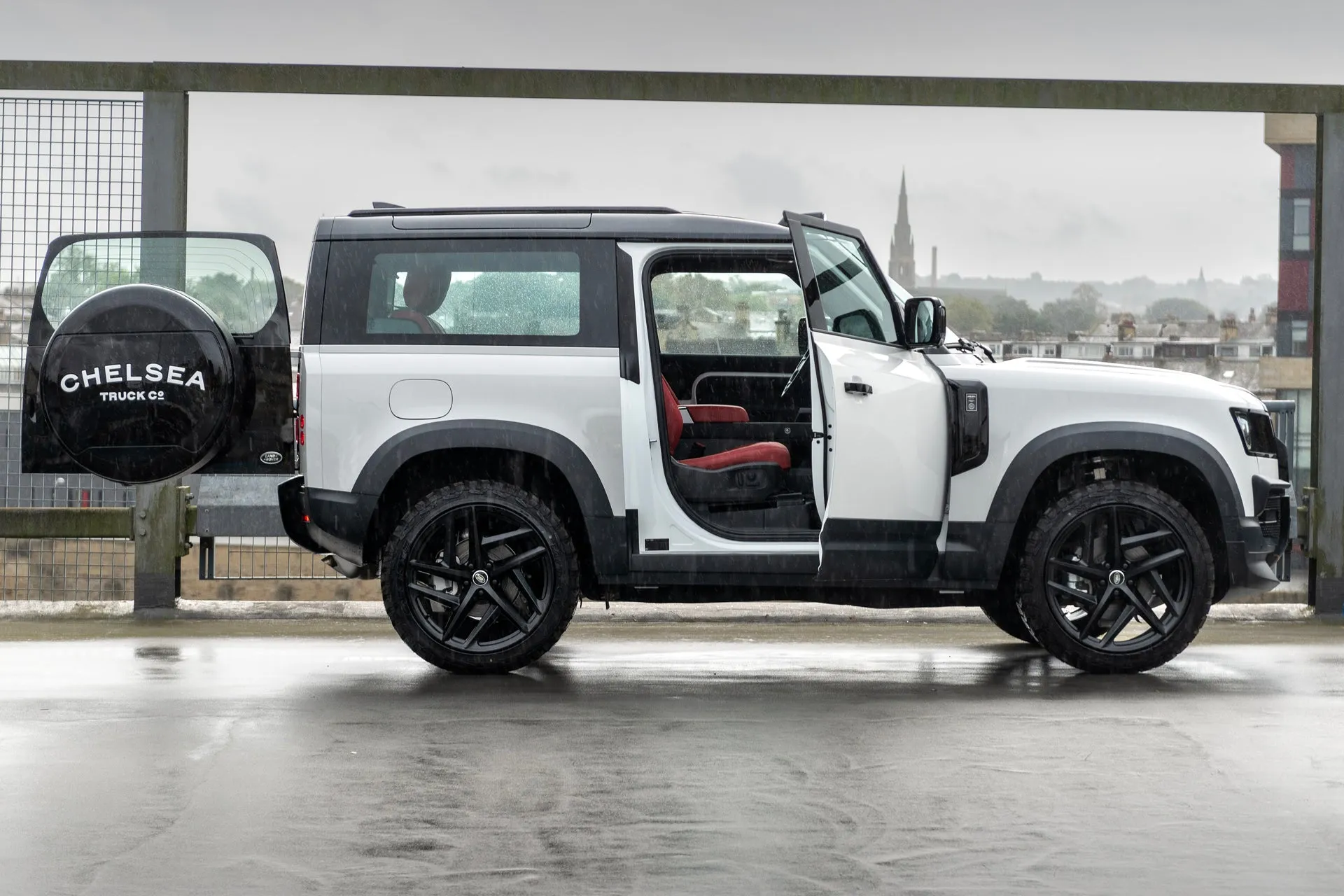 Land Rover Defender 90 - White Exterior