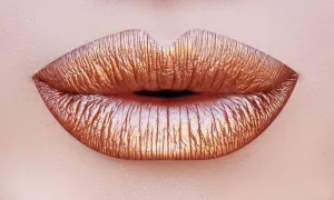 LGM04 METALLIC LONG WEAR MATTE LIP GLOSS - CANDLE LIGHT