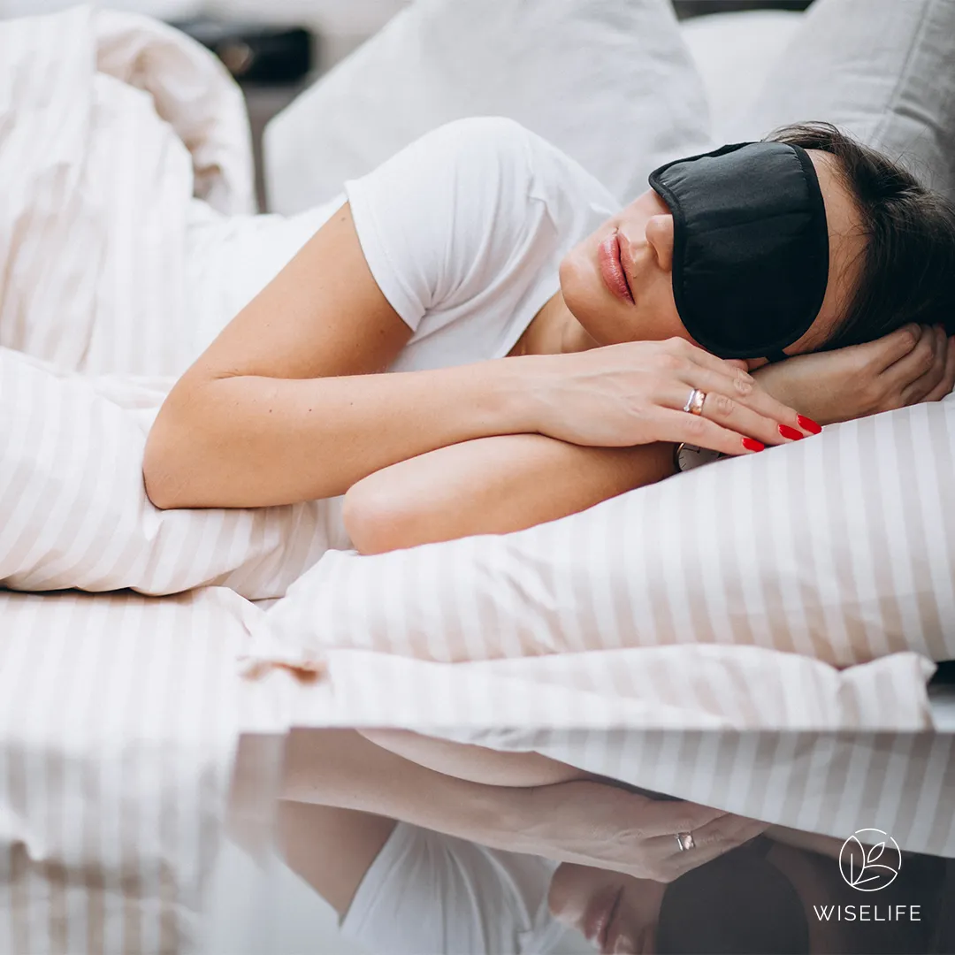 Mulberry Silk Eye Mask (Green   Black)