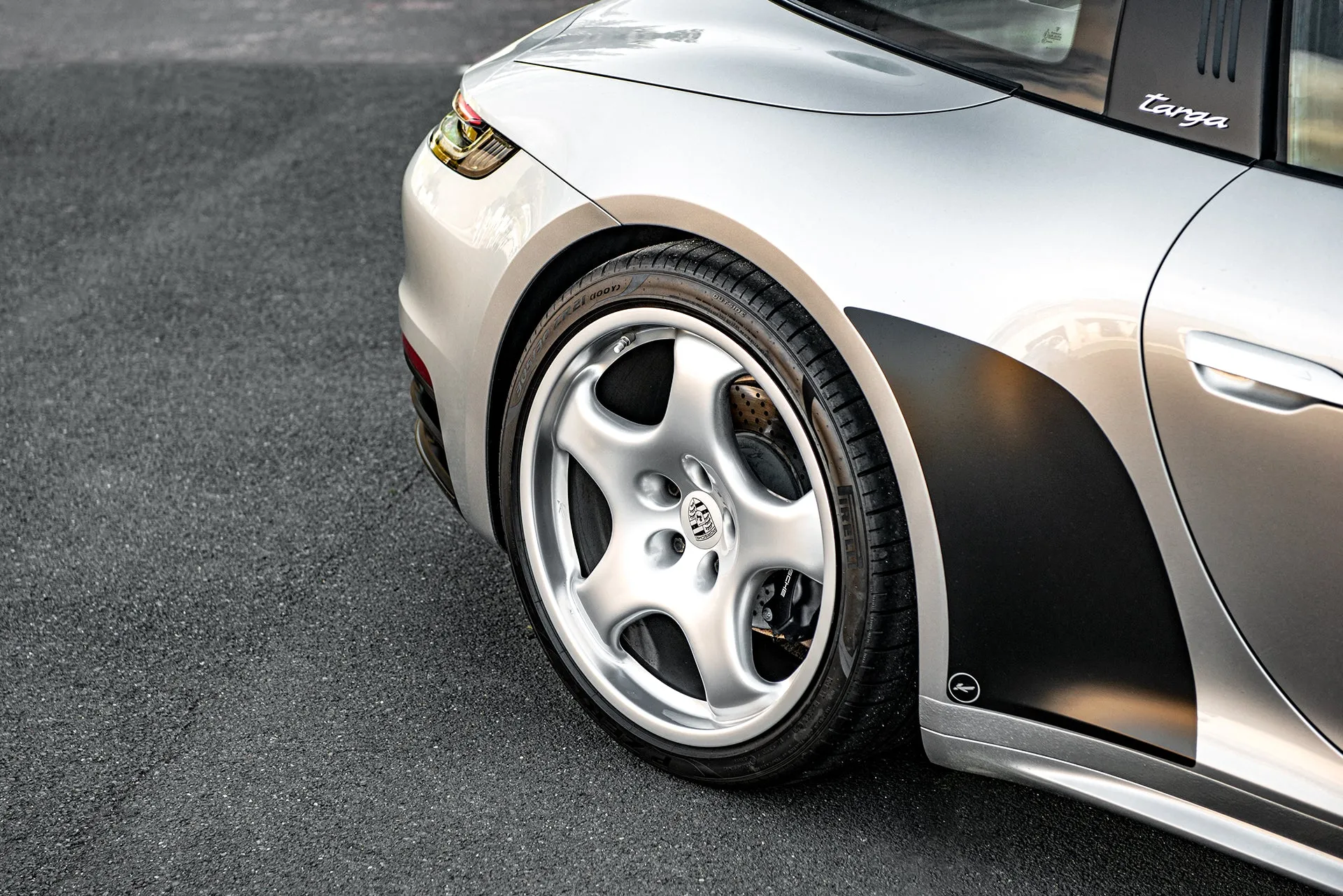 Porsche Targa 992 - Exterior Silver
