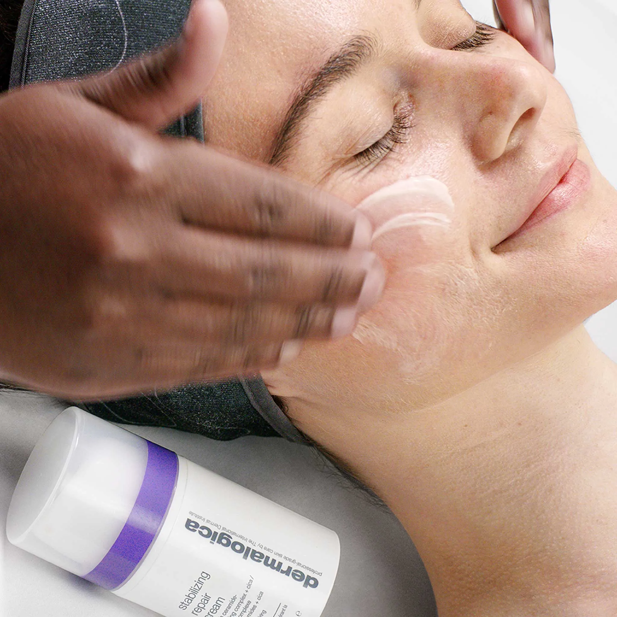 skin repair duo (1 full-size   free travel)