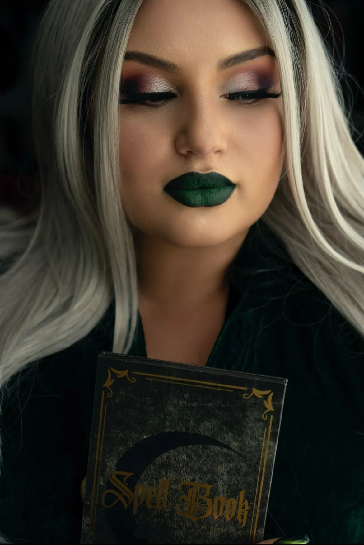 Spell Book - Eyeshadow Palette