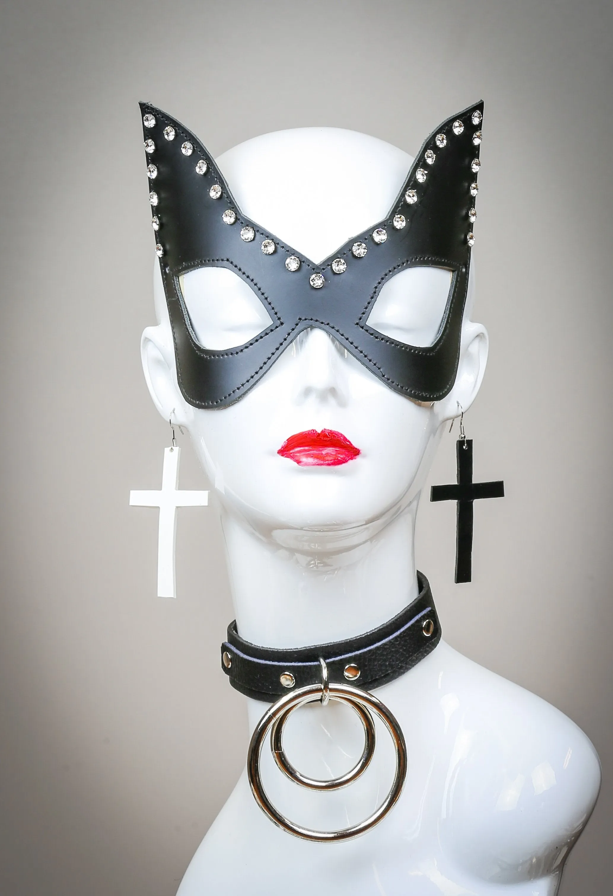 Swarovski Rhinestone Leather Cat Eye Mask
Buckle Back With Leather Strap