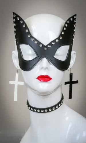 Swarovski Rhinestone Leather Cat Eye Mask
Buckle Back With Leather Strap
