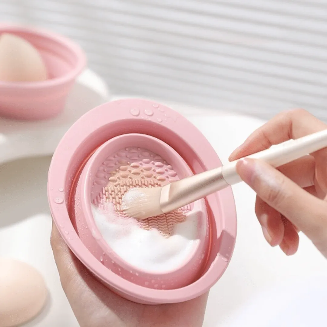 UShops Foldable Silicone Makeup Brush Cleaning Bowl (2 Colors)